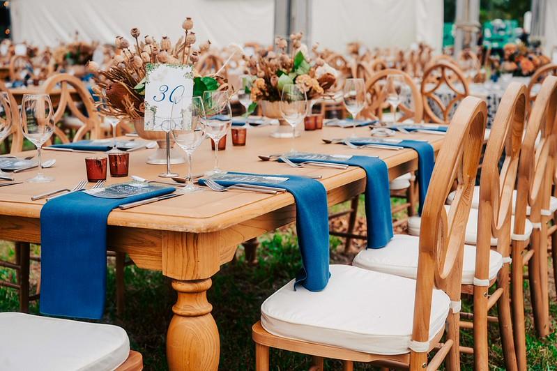 Where to find DUPIONI NAVY NAPKINS in Nashville